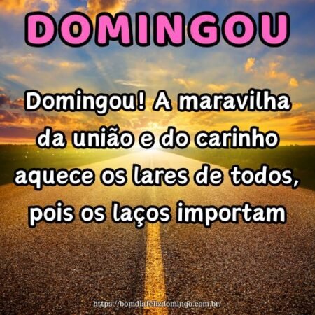 Domingou! A maravilha da união e do carinho aquece os lares de todos, pois os laços importam. Domingou! A maravilha da união e do carinho aquece os lares de todos, pois os laços importam.